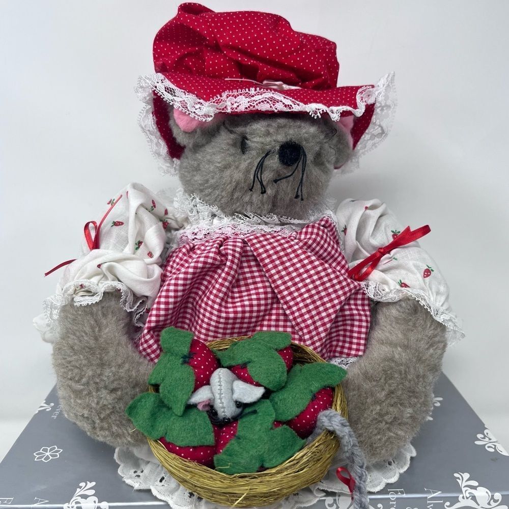 1982 Handmade Plush Mouse Basket Red Strawberry White eyelet Dress Gingham Apron